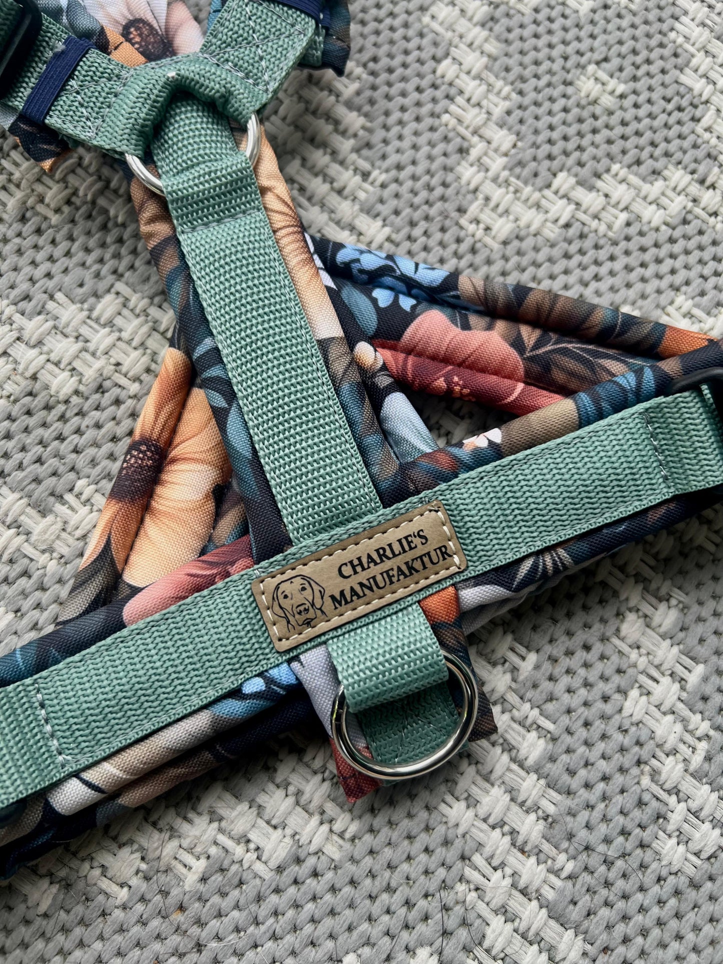 CHARLIES MANUFAKTUR - Geschirr Indigo Flowers