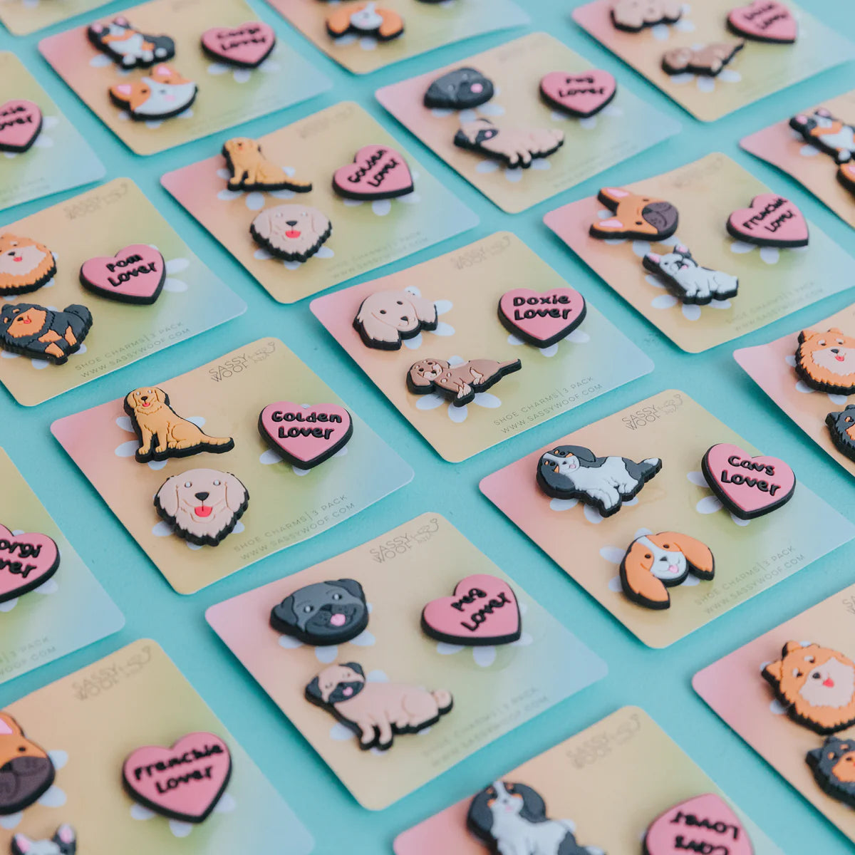 SASSY WOOF - Schuh Pin Frenchie