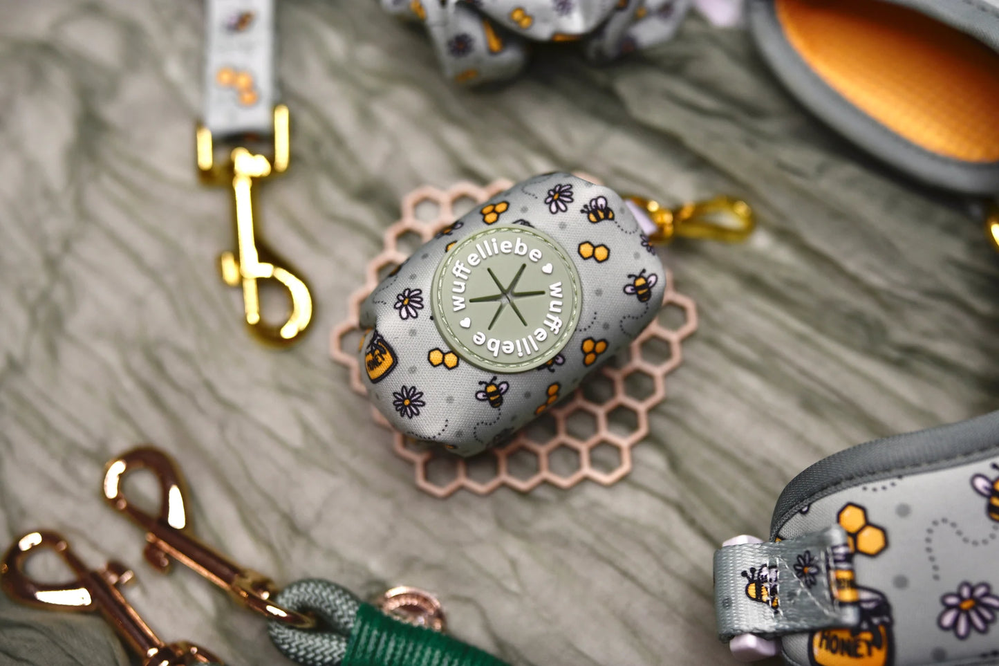 WUFFELLIEBE Kotbeutel - Honey Bloom