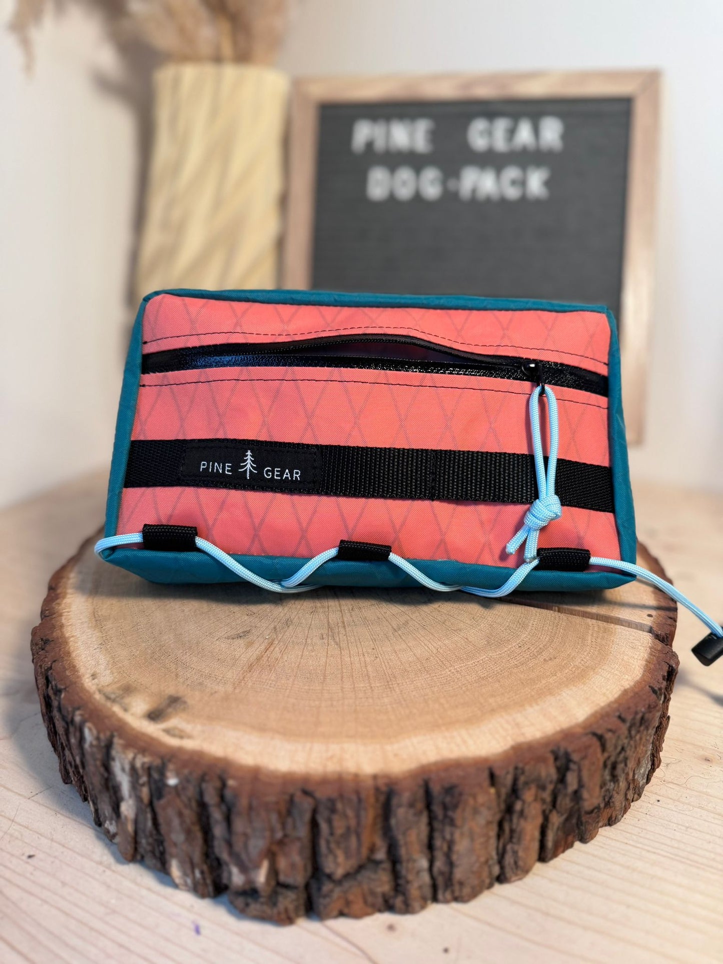 PINE GEAR - Dogpack coral/blue