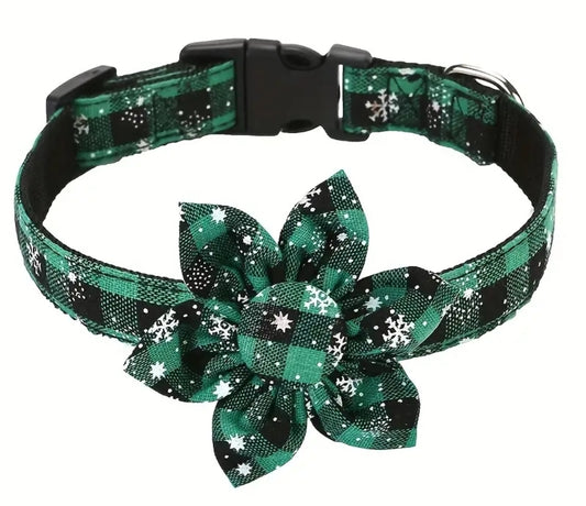 ROSIE'S DOGSTUFF - Halsband mit Blume - XMas grün