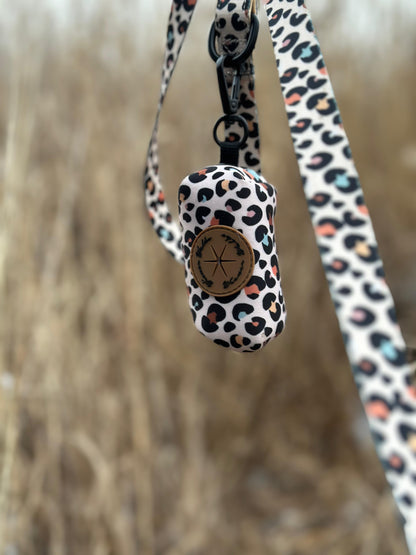 WIENER WALKS - Kotbeutelhalter Wild Paws